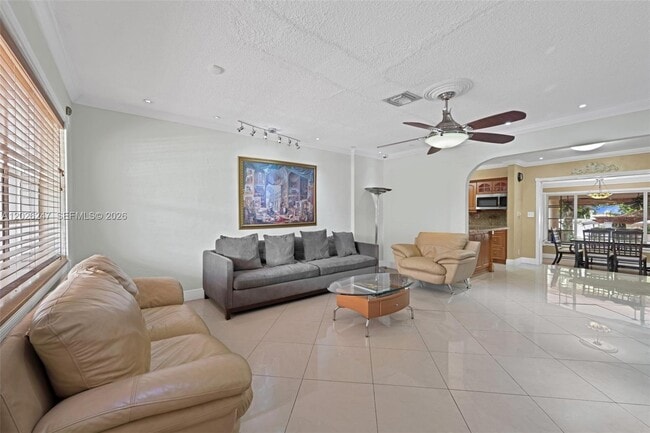 Photo - 2849 Dewey St