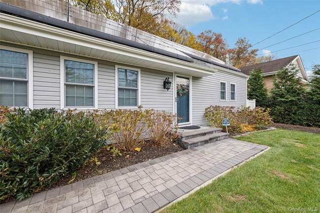 Photo - 24 Waterside Ave