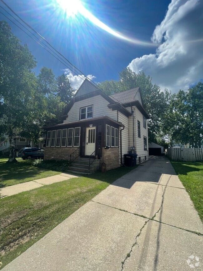 Building Photo - 1211 Otter Ave Unit A Rental