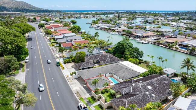 Building Photo - 6741 Hawaii Kai Dr