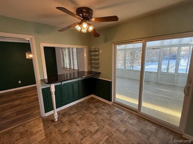 Photo - 4733 Nathan W