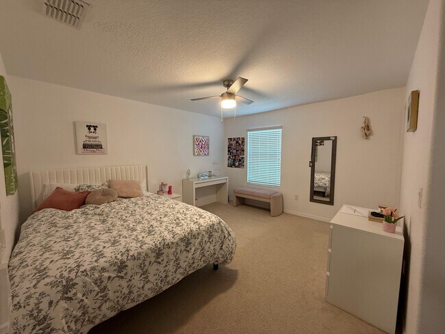 Photo - 7664 Fairgrove Ave