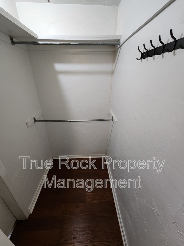 Photo - 917 E Beverly St