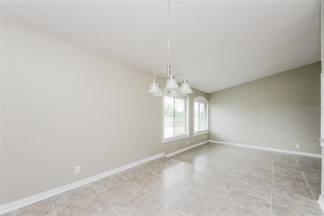 Photo - 713 E Flag Way