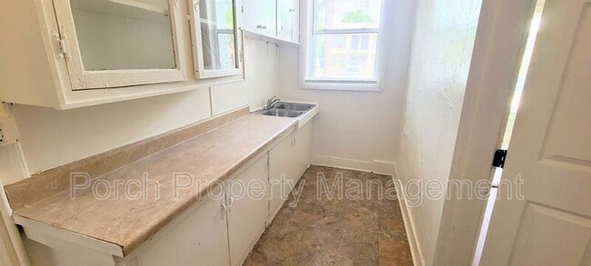 Photo - 320 N Barcelona St Unit 2