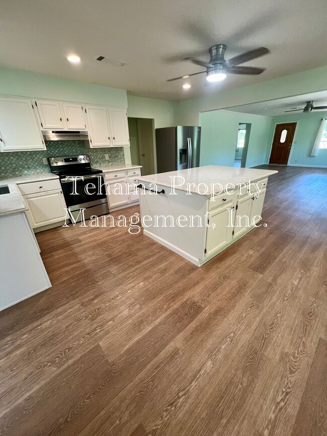 Photo - 2 bed 2 bathroom home in the El Camino/Gerber Area Available Unfurnished or Furnished