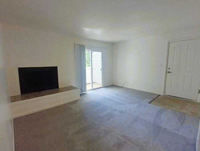 Photo - 600 Reusens Rd Unit D37