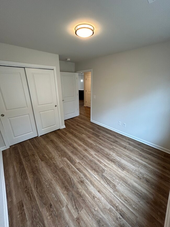 Photo - Hillside Place