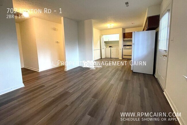 Photo - 702 Laxton Rd Unit 1
