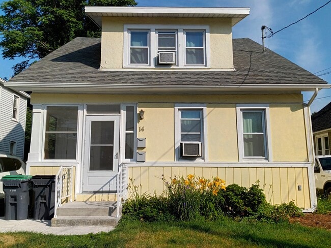 Photo - 14 Weymouth St.