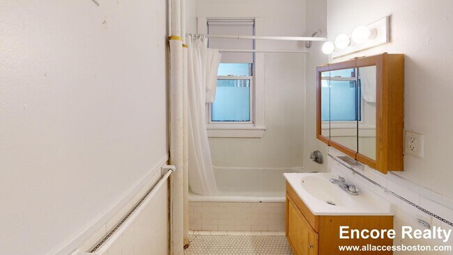 Photo - 1620 Commonwealth Ave Unit #4