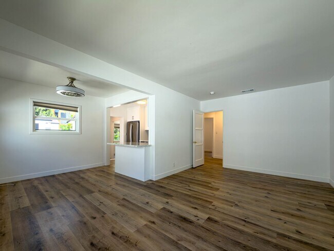 Photo - 316 N Kenwood St Unit 318