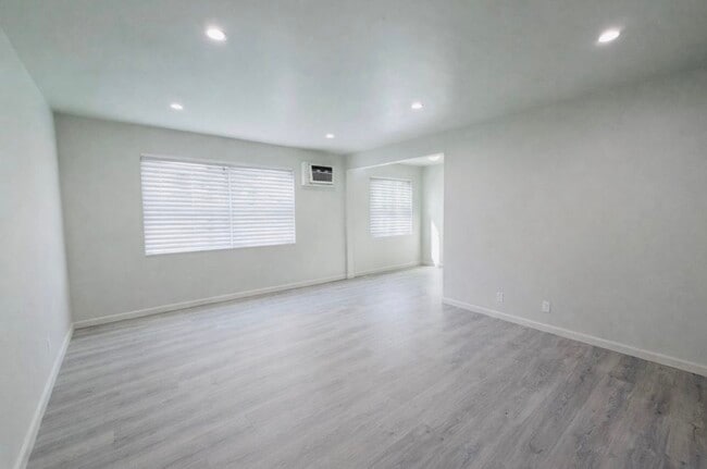 Sala de estar - 15247 Acre St