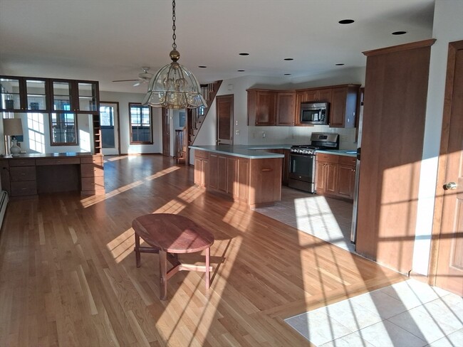 Photo - 23 Gunrock Ave