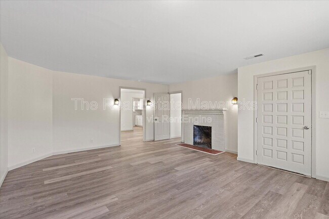 Photo - 1820 Tunnel Blvd