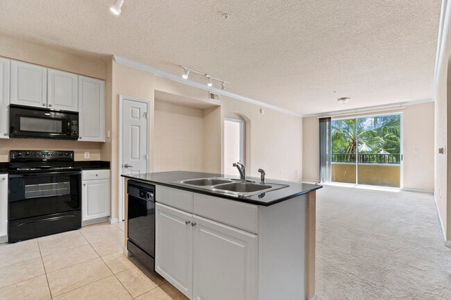 Photo - 8539 Gate Pky W Unit 930