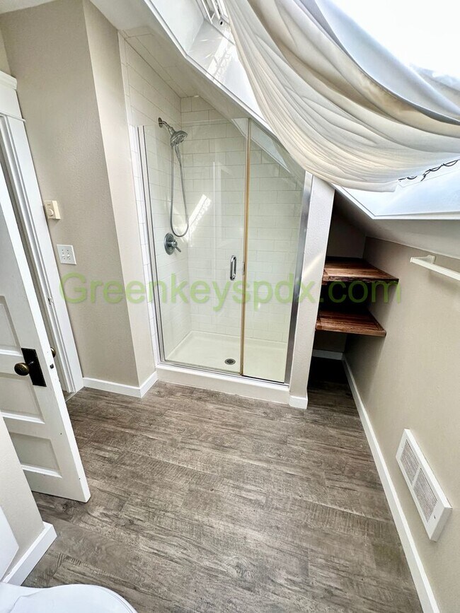 Photo - Gorgeous 1 Bedroom 1 Bath Top Floor Unit i...