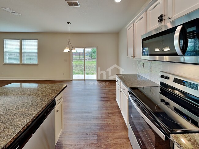 Photo - 8553 Highfield Ave