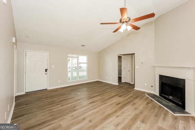 Photo - 374 Eagles Crossing Cir