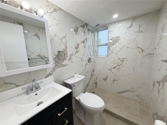 1860 SW 22nd St Unit 4
