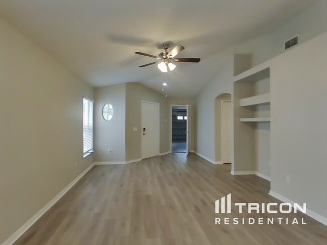 Photo - 10435 Blackmore Dr