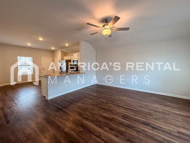 Photo - Sophisticated Style Meets Open Concept for Rent in Decatur, AL