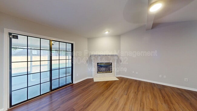 Photo - 1012 Dorwinion Dr