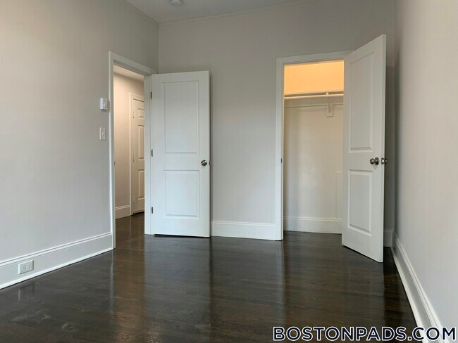 Photo - 32 Clearway St Unit 5