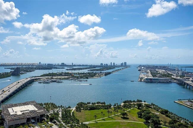Building Photo - 1100 Biscayne Blvd Unit 3902
