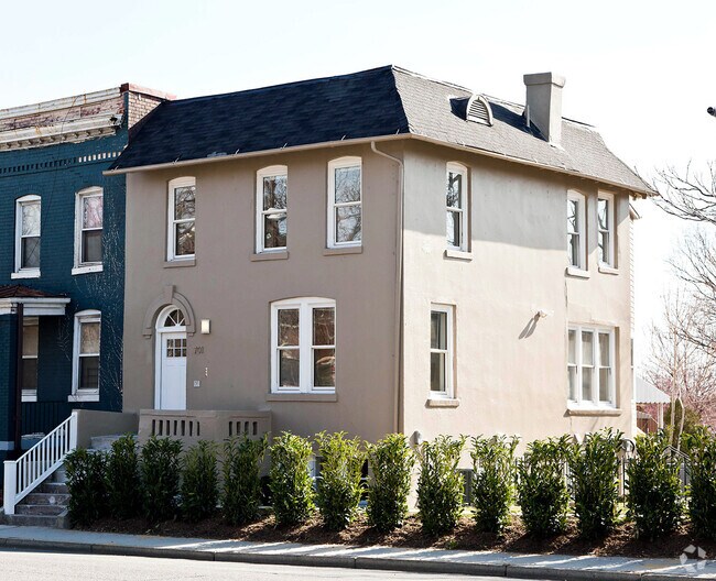 701 Florida Ave NE - 701 Florida Ave NE Rental