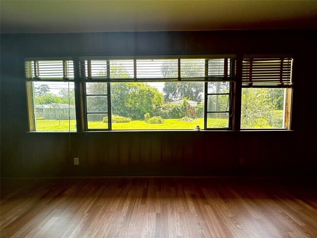 Photo - 5210 Stuyvesant Ln