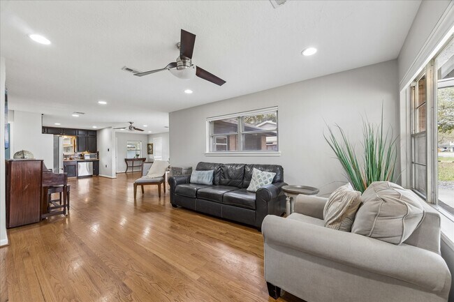 Photo - 510 S Belknap St