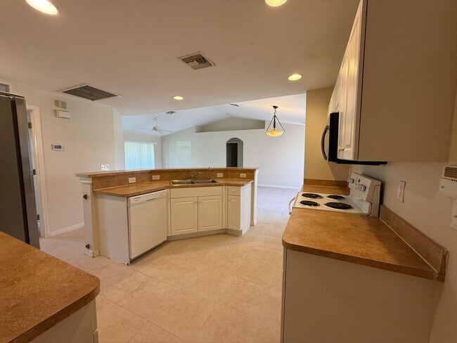 Photo - HALF OFF FIRST MONTH!!!! 3/2 Single Family Home!!!!