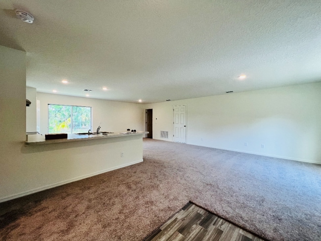 Photo - 1094 Harlingen Rd SW