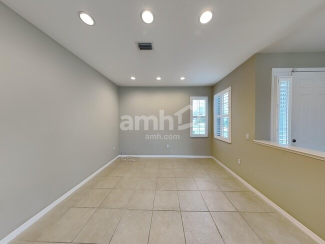 Photo - 767 Planters Manor Way