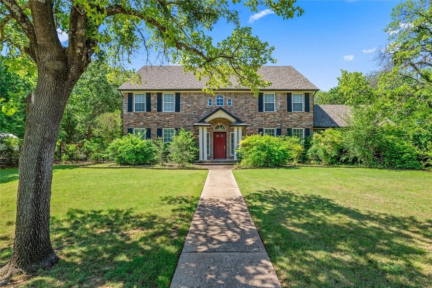 Photo - 150 Creekside Dr