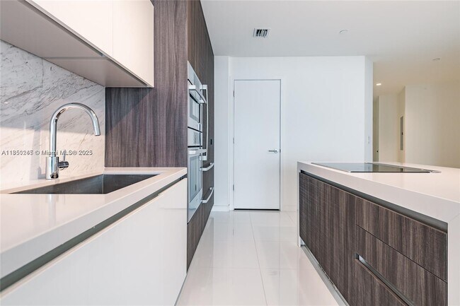 Photo - 851 NE 1st Ave Unit 2100