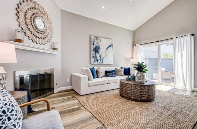 Living room, patio to the right