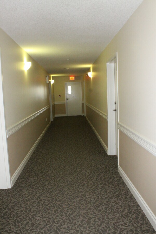 Photo - 4701 49 Ave Unit IT-302