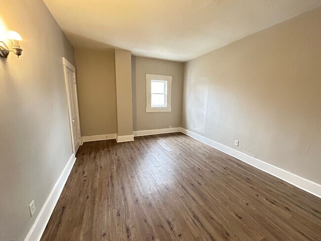 Photo - 813-817 S Main St Unidad 815