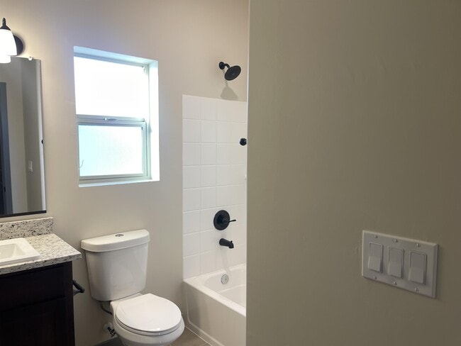 Photo - 8902 Herbert St