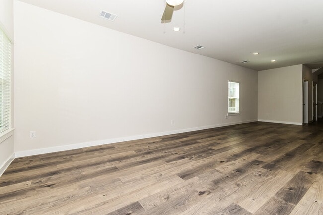 320 Sun Harvest Dr