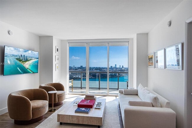Building Photo - 50 Biscayne Blvd Unit 2706