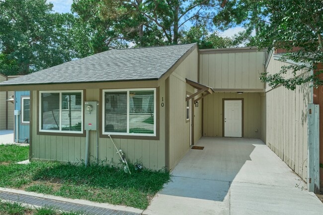 Photo - 20 Harbour Row Dr