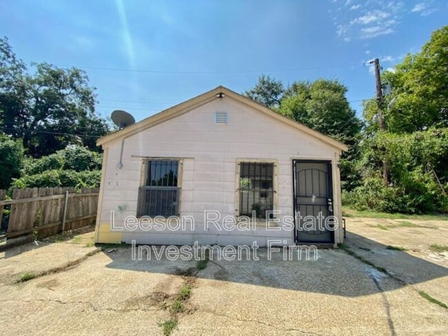 Building Photo - 517.5 Stoner Ave Rental
