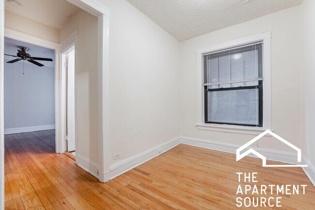 Photo - 514 W Cornelia Ave Unit 104