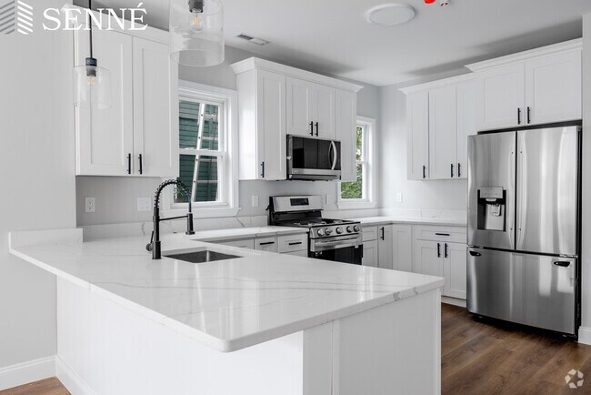Building Photo - 22 Madison Ave Unit 2 Rental
