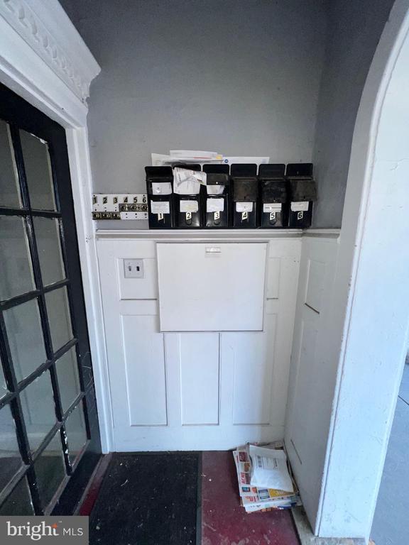 Photo - 129 W Miner St