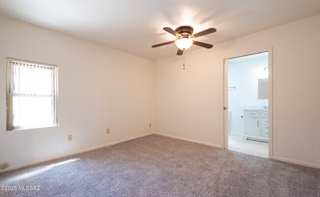 Photo - 1560 N John Adams St