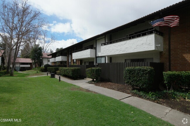 Building Photo - 31554 Agoura Rd Rental